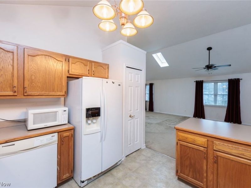 9546 Cyprus Lane , Olmsted Falls, OH 44138 Photo 13