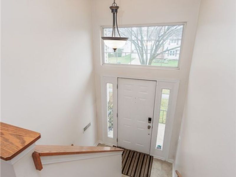 9546 Cyprus Lane , Olmsted Falls, OH 44138 Photo 17