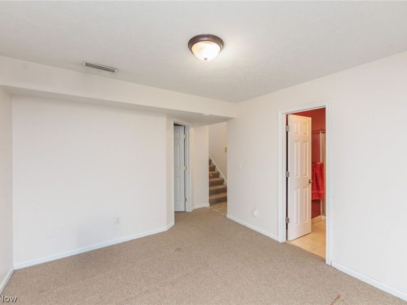 9546 Cyprus Lane , Olmsted Falls, OH 44138 Photo 31