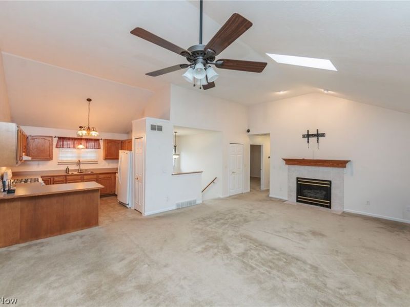 9546 Cyprus Lane , Olmsted Falls, OH 44138 Photo 5