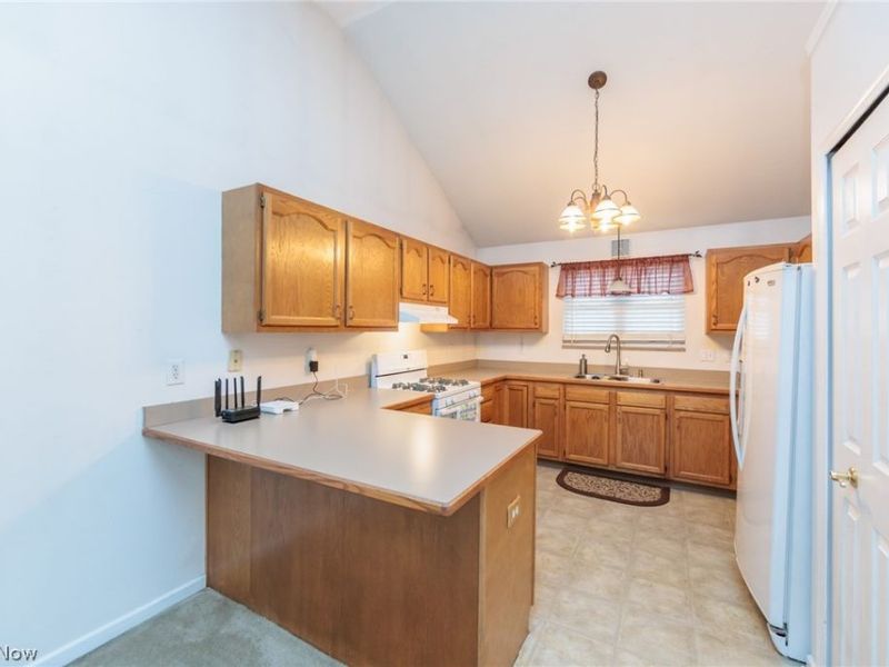 9546 Cyprus Lane , Olmsted Falls, OH 44138 Photo 9