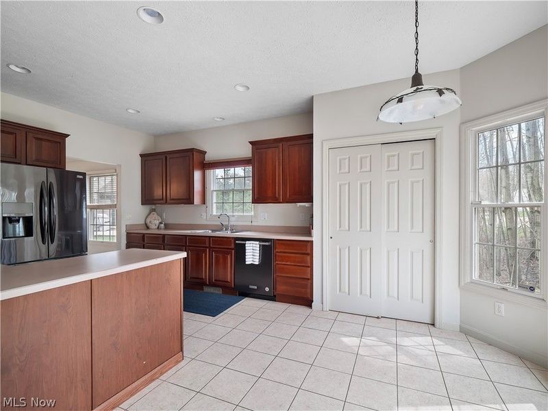 4272 Lake Harbour Way , Avon, OH 44011 Photo 14