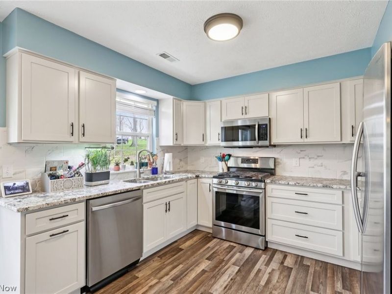 5413 Pebble Creek Lane , Painesville Township, OH 44077 Photo 7