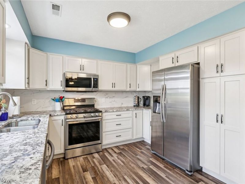 5413 Pebble Creek Lane , Painesville Township, OH 44077 Photo 8