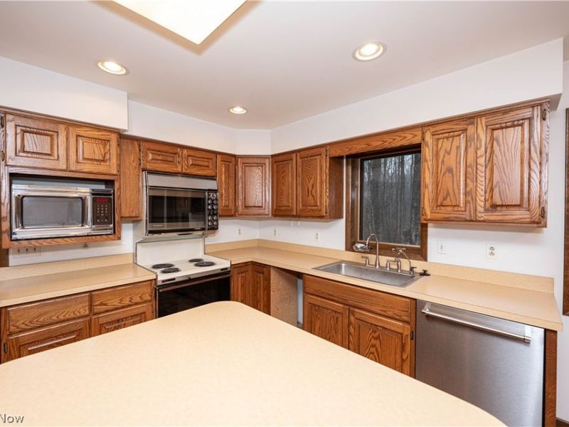 11765 Sherwood Trail, Chesterland, OH 44026 Photo 15