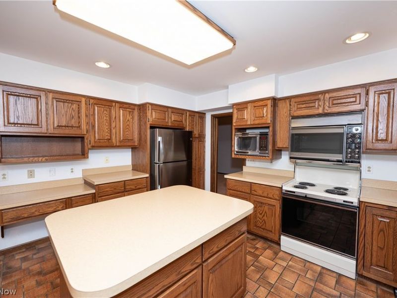 11765 Sherwood Trail, Chesterland, OH 44026 Photo 16