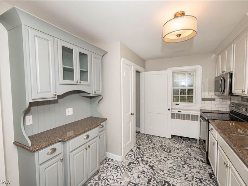 7498 Cadle Avenue , Mentor, OH 44060 Photo 9