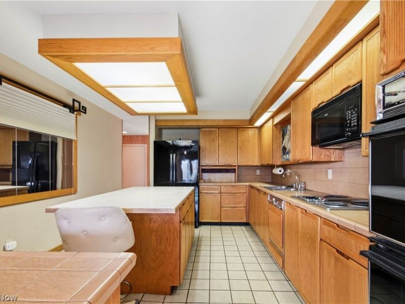 1175 Calla Road E, Unit B103, Poland, OH 44514 Photo 8