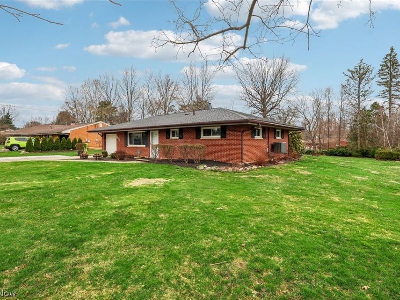 1413 Roseland Drive, Macedonia, OH 44056 Photo 3