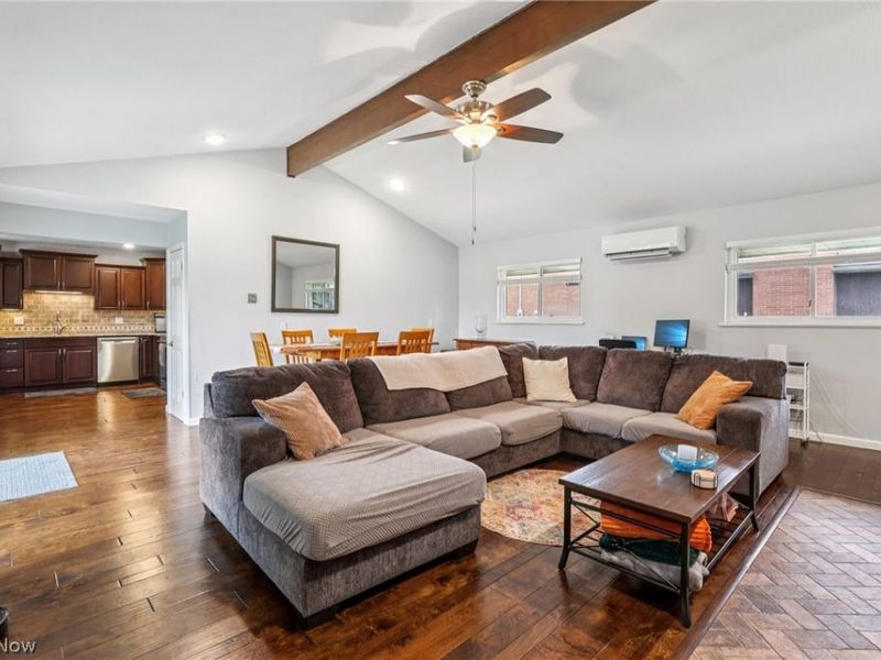 1413 Roseland Drive, Macedonia, OH 44056 Photo 4