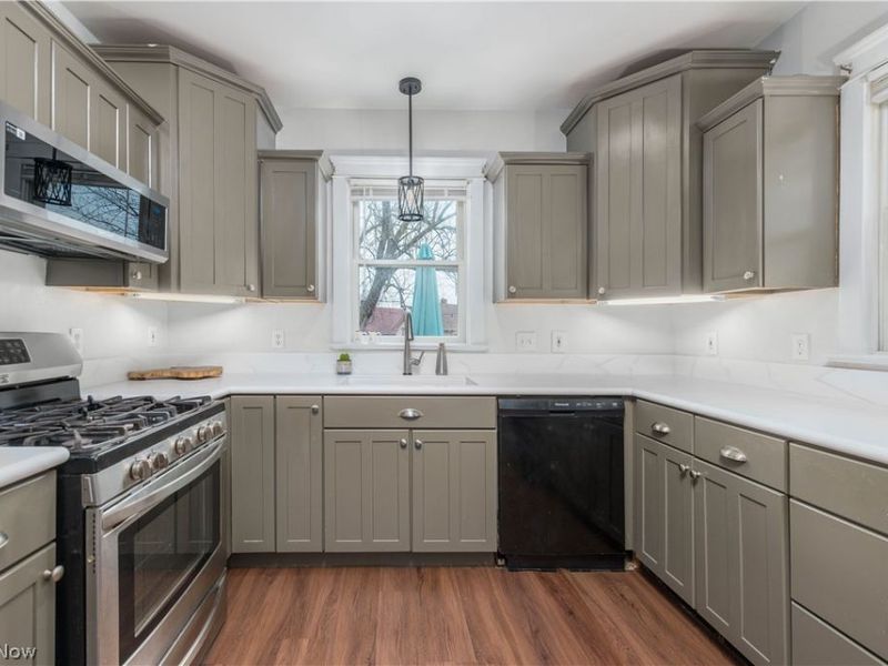 10606 Parkhurst Drive , Cleveland, OH 44111 Photo 4