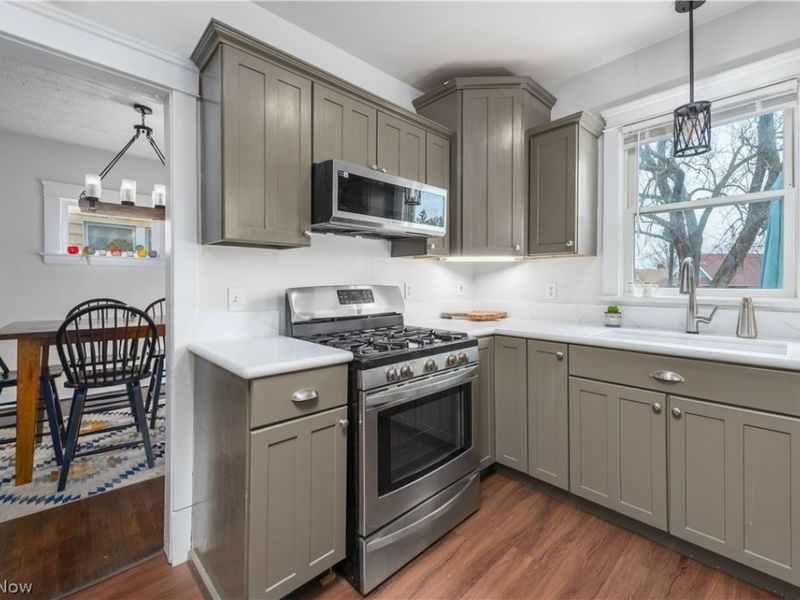 10606 Parkhurst Drive , Cleveland, OH 44111 Photo 5