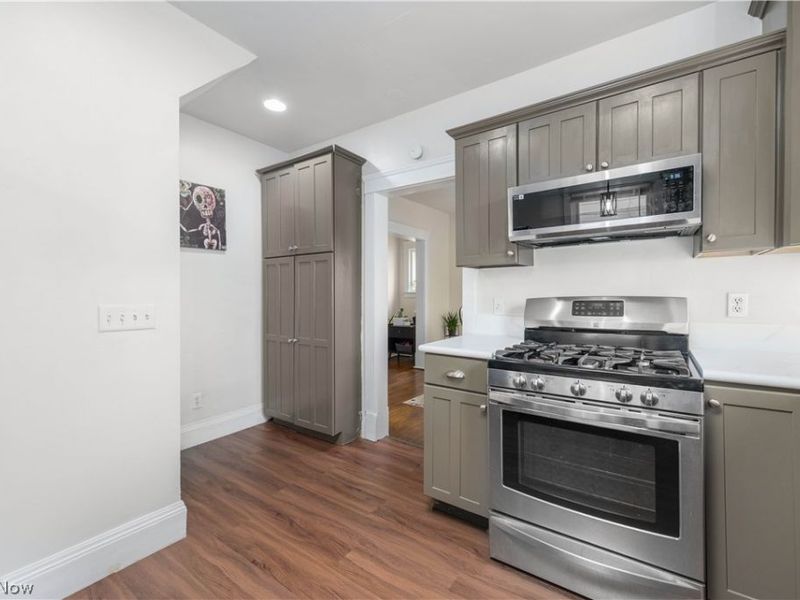 10606 Parkhurst Drive , Cleveland, OH 44111 Photo 6