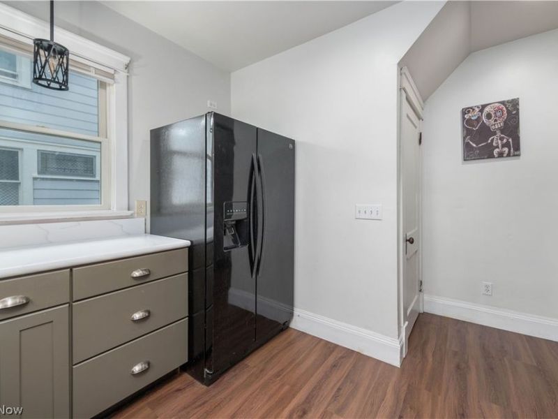 10606 Parkhurst Drive , Cleveland, OH 44111 Photo 7