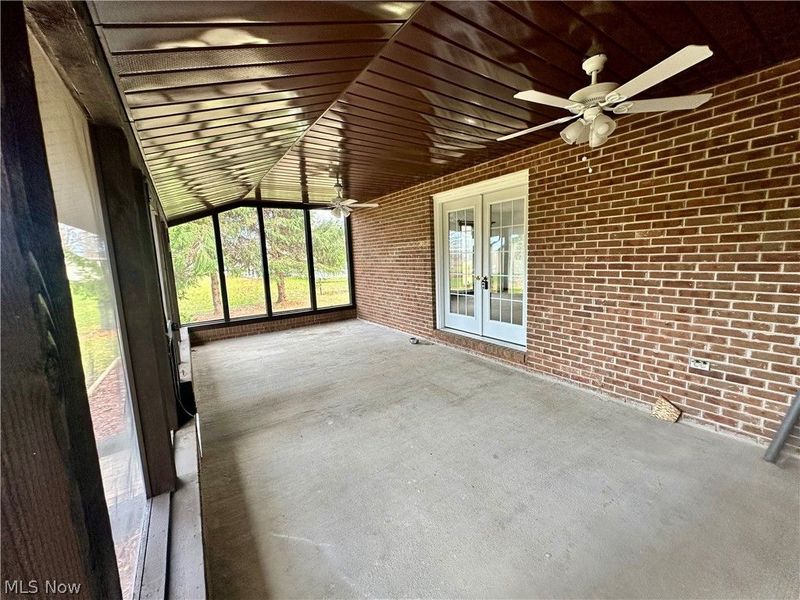 49167 S Park Circle, Calcutta, OH 43920 Photo 22