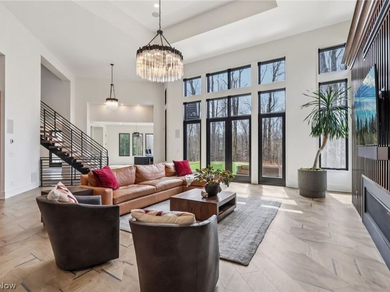 10716 Mulberry Road, Chardon, OH 44024 Photo 4