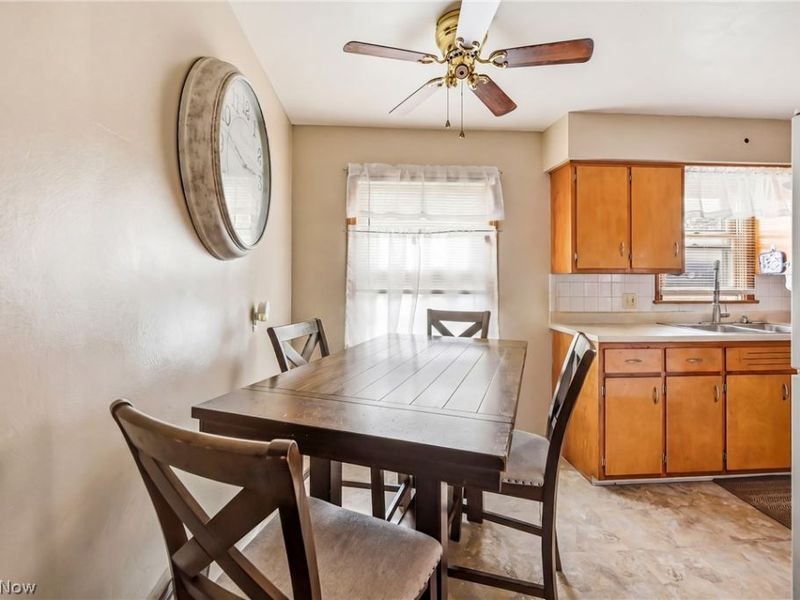 211 N Belle Vista Avenue, Youngstown, OH 44509 Photo 9