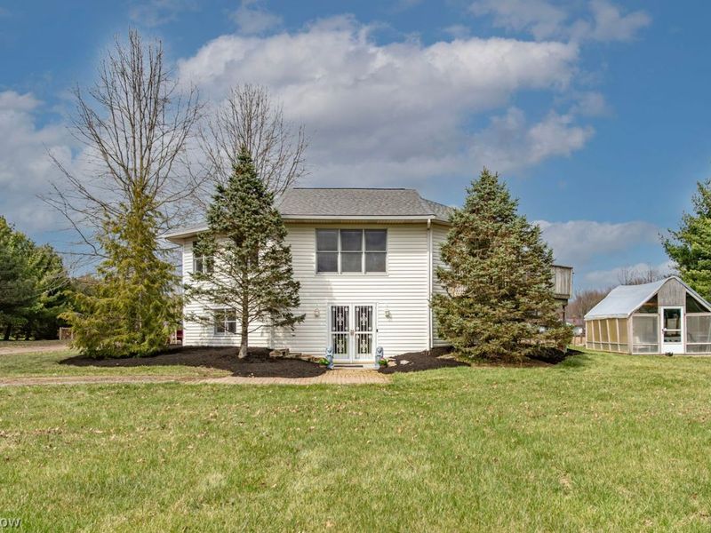 7639 Center Road, Valley City, OH 44280 Photo 12