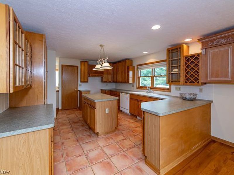 7639 Center Road, Valley City, OH 44280 Photo 23