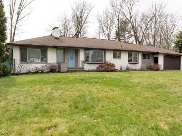 3210 Dowling Drive, Fairlawn, OH 44333