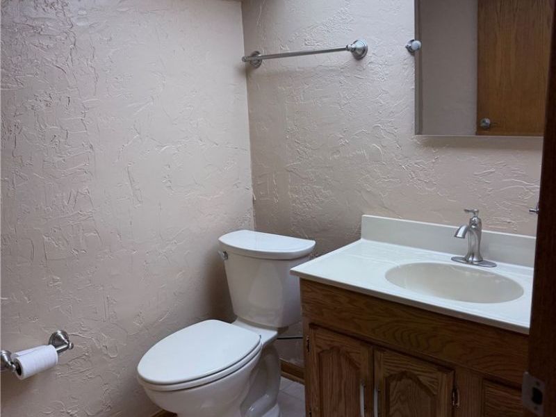 26530 Locust Drive, Olmsted Falls, OH 44138 Photo 17