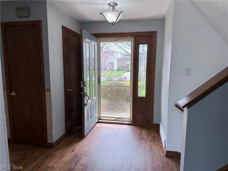 26530 Locust Drive, Olmsted Falls, OH 44138 Photo 2