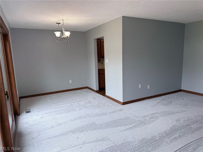 26530 Locust Drive, Olmsted Falls, OH 44138 Photo 4