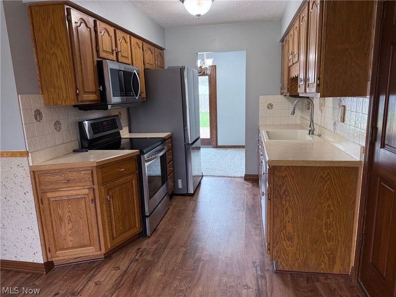 26530 Locust Drive, Olmsted Falls, OH 44138 Photo 6