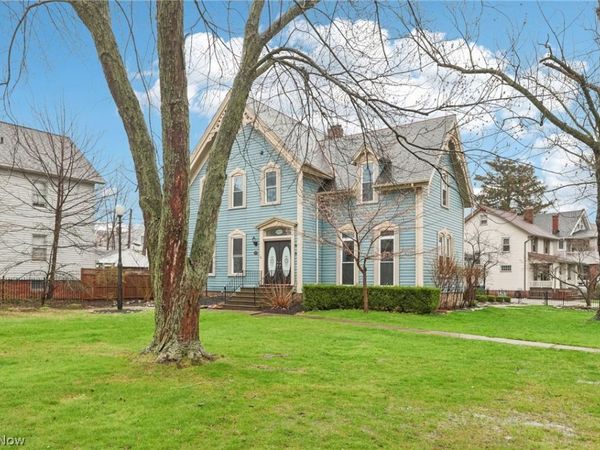 16807 Hilliard Road, Lakewood, OH 44107