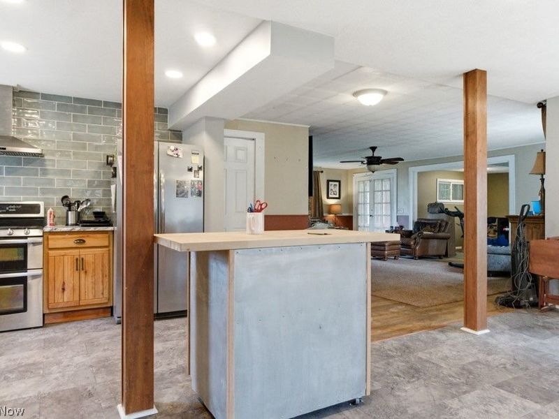 38306 Roselawn Avenue, Willoughby, OH 44094 Photo 11