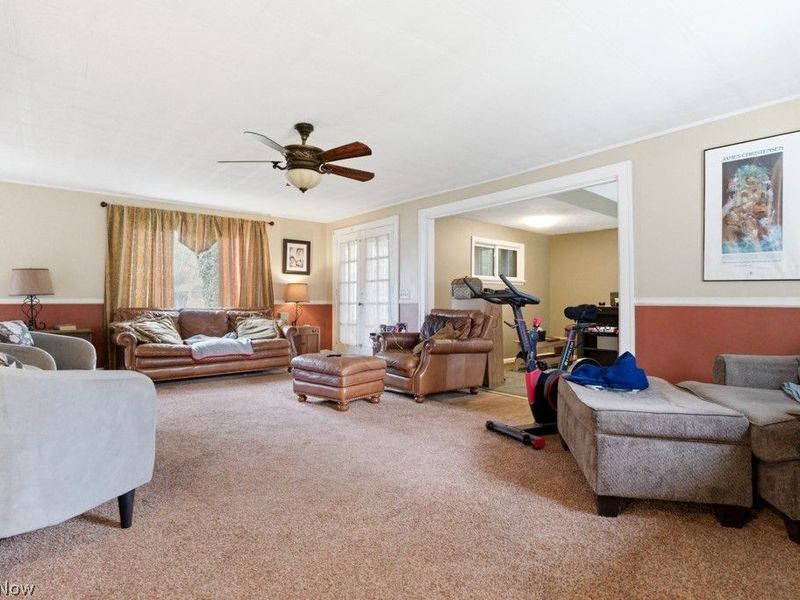 38306 Roselawn Avenue, Willoughby, OH 44094 Photo 3