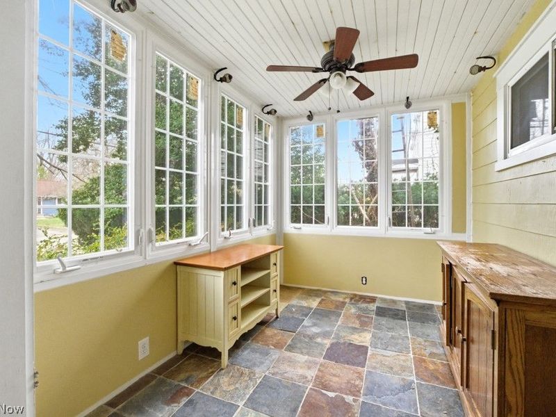 38306 Roselawn Avenue, Willoughby, OH 44094 Photo 4