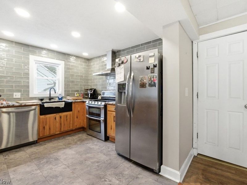 38306 Roselawn Avenue, Willoughby, OH 44094 Photo 7