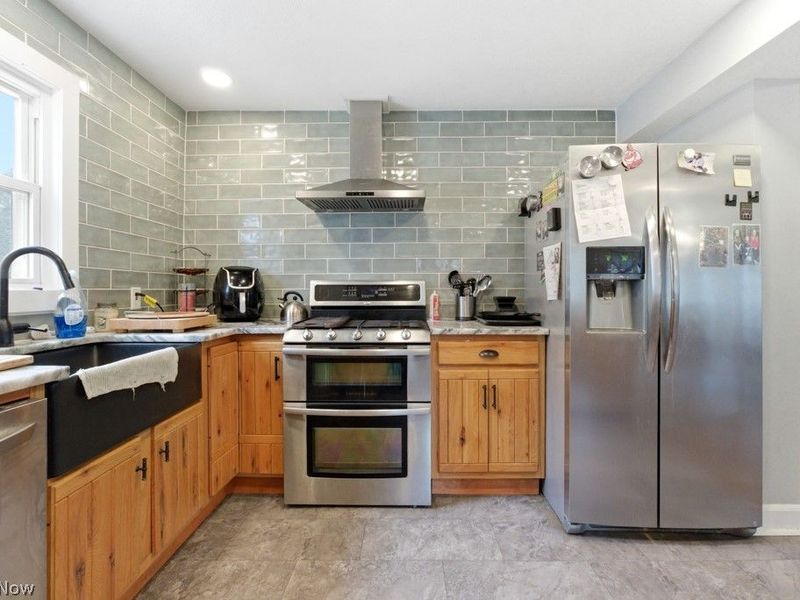 38306 Roselawn Avenue, Willoughby, OH 44094 Photo 8