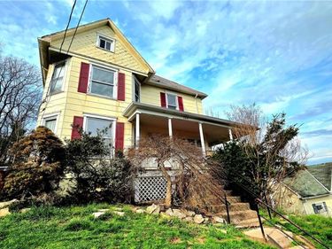 104 W Spring Street , Marietta, OH 45750