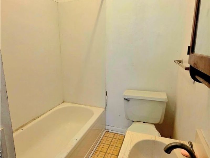 104 W Spring Street, Marietta, OH 45750 Photo 12