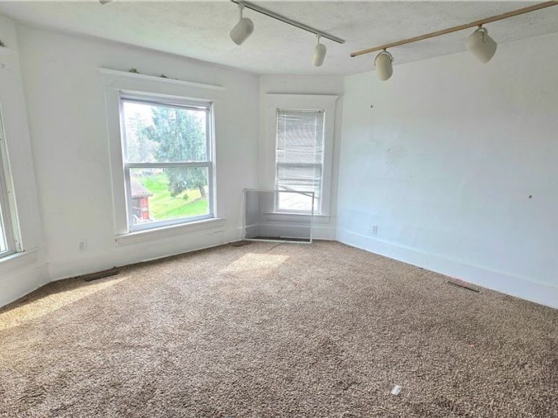 104 W Spring Street, Marietta, OH 45750 Photo 15