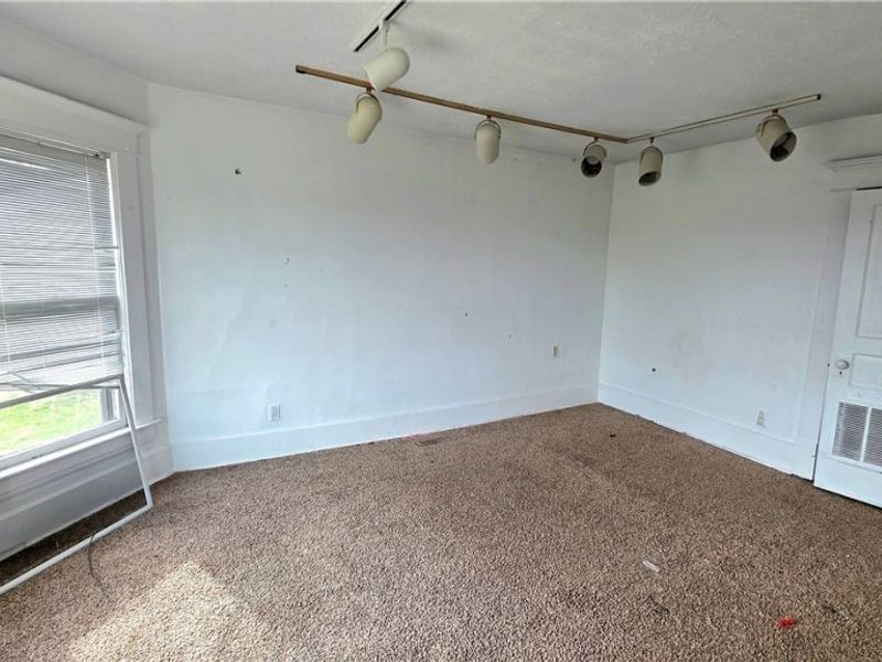 104 W Spring Street, Marietta, OH 45750 Photo 16