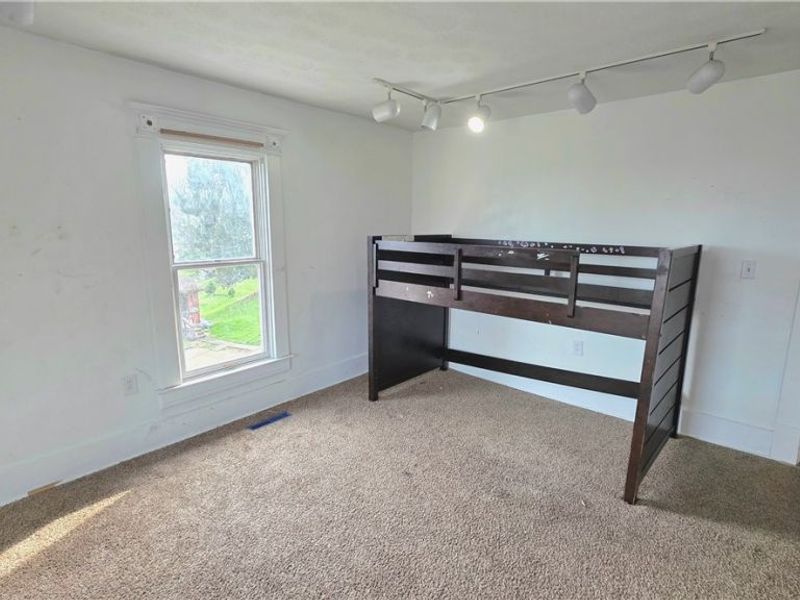 104 W Spring Street, Marietta, OH 45750 Photo 17