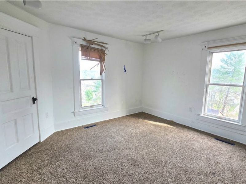 104 W Spring Street, Marietta, OH 45750 Photo 18