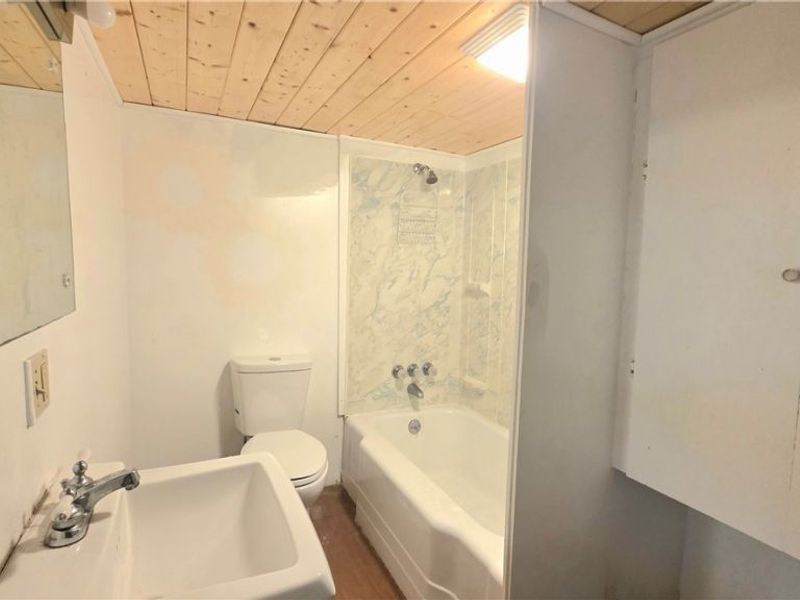 104 W Spring Street, Marietta, OH 45750 Photo 27