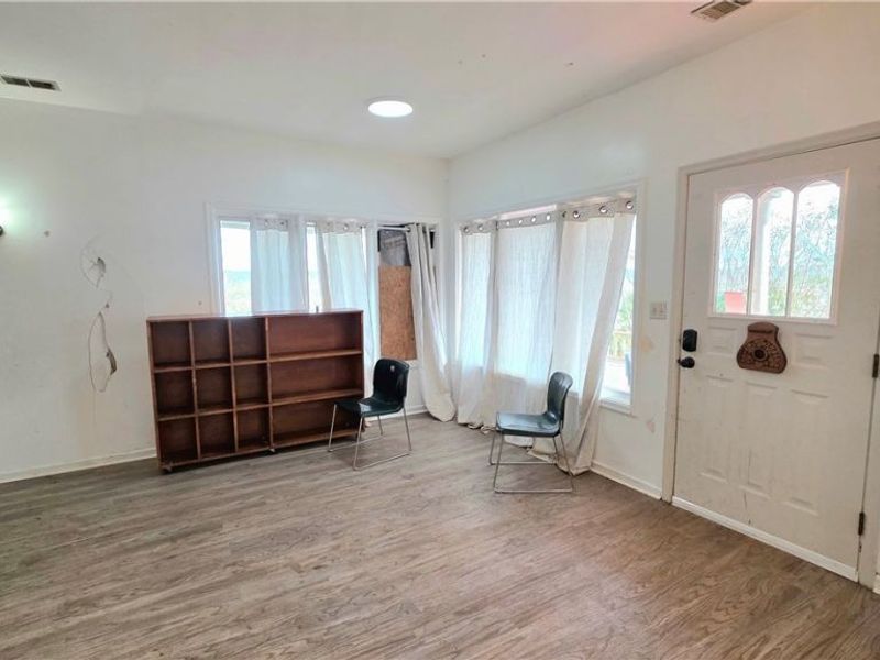 104 W Spring Street, Marietta, OH 45750 Photo 5