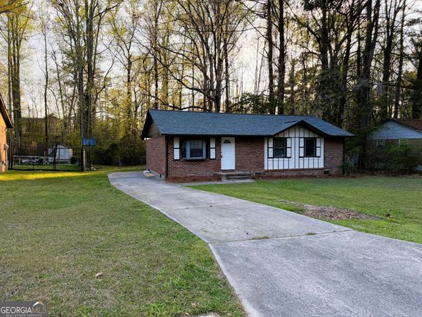 1345 Labelle Street, Jonesboro, GA 30238