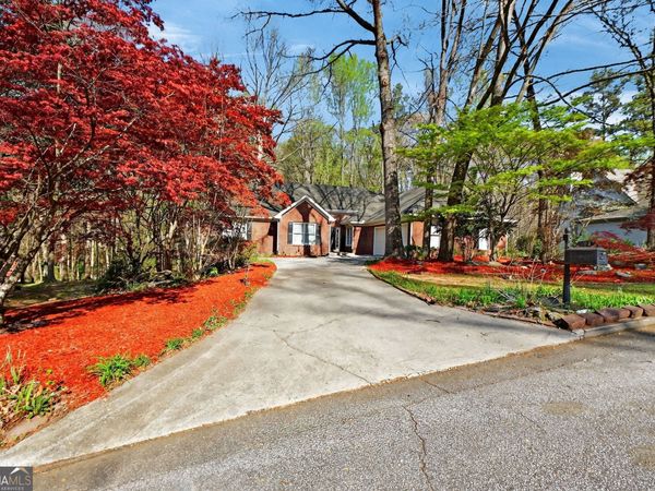 601 Cobblestone Lane, Stone Mountain, GA 30087