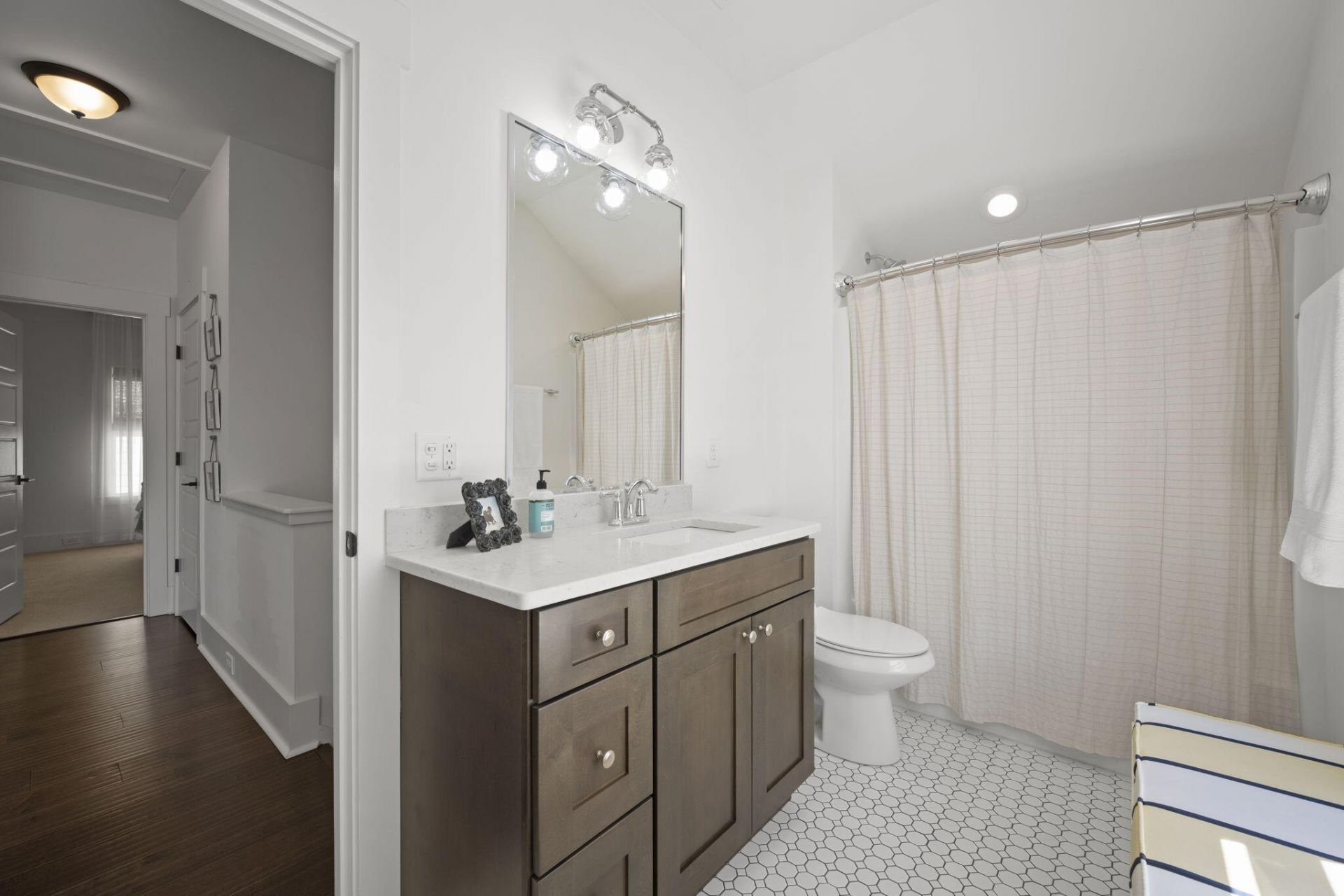 5117 Celtic Drive Photo 43