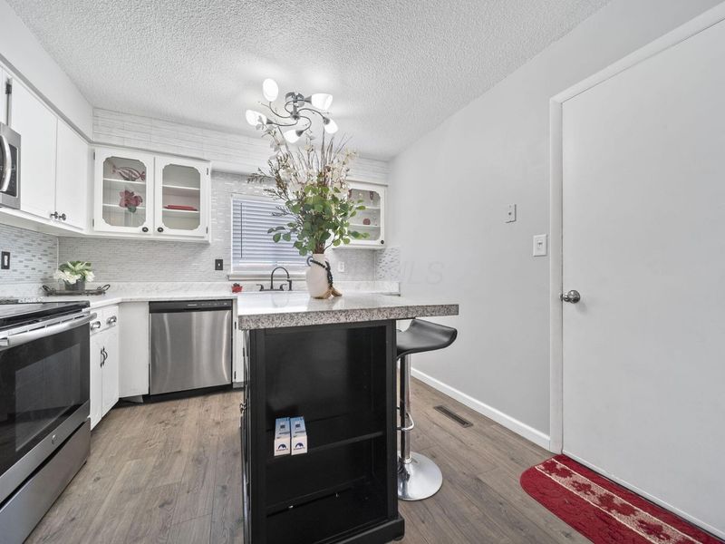 4566 Wendler Boulevard, Columbus, OH 43230 Photo 14