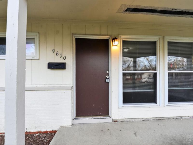 9610 Gibralter Drive, Colerain Township, OH 45251 Photo 4