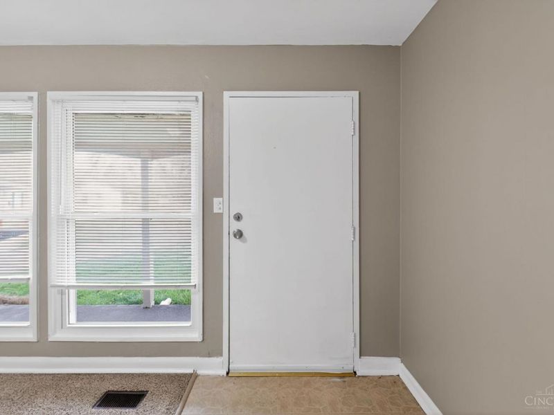 9610 Gibralter Drive, Colerain Township, OH 45251 Photo 5