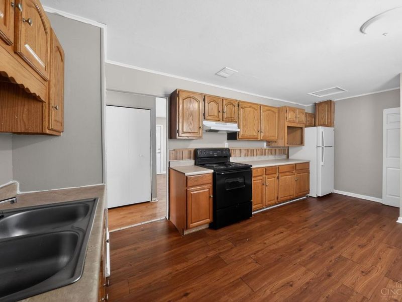 9710 Loralinda Drive, Colerain Township, OH 45251 Photo 11