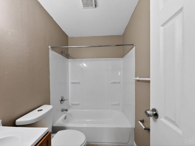 9710 Loralinda Drive, Colerain Township, OH 45251 Photo 24